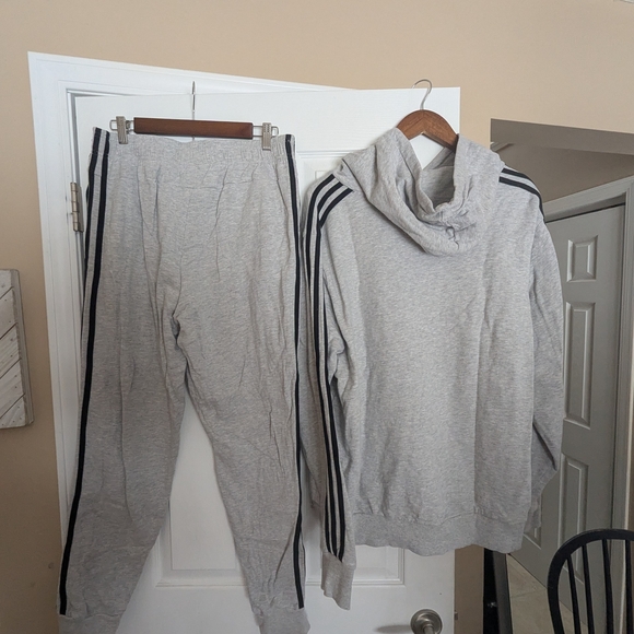 BUNDLE Adidas Light Gray Sweat Set - Picture 6 of 8